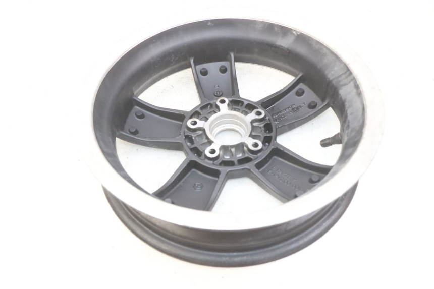 photo de HINTEN FELGE PIAGGIO VESPA GTS SUPER IE 125 (2009 - 2016) - Charakteristische Merkmale