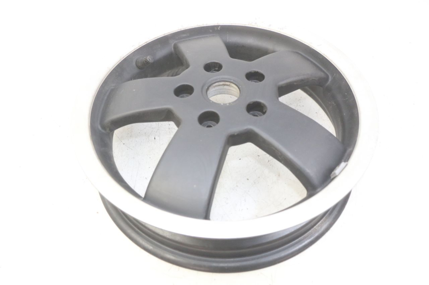 photo de HINTEN FELGE PIAGGIO VESPA GTS SUPER IE 125 (2009 - 2016) - Zoom auf Komponenten