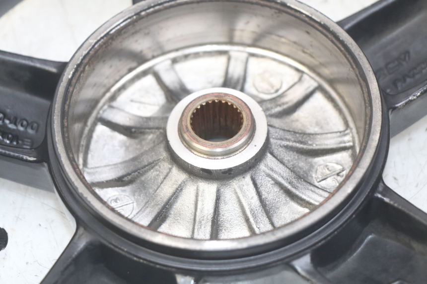 photo de HINTENES FELGE PIAGGIO VESPA S 2T 50 (2007 - 2014) - Oberflächenzustand und Material