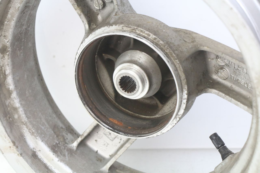 photo de HINTERRAD PEUGEOT VIVACITY NEW 2T 50 (2008 - 2017) - Technische Nahaufnahme