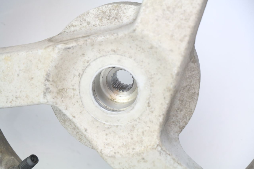 photo de HINTERRAD PEUGEOT VIVACITY NEW 2T 50 (2008 - 2017) - Oberflächenzustand und Material