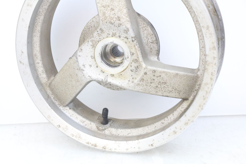 photo de HINTEN FELGE PEUGEOT VIVACITY NEW 4T 50 (2008 - 2017) - Details der Befestigungspunkte