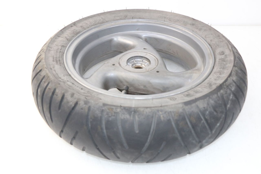 photo de HINTERRADFELGE PEUGEOT VIVACITY 100 (1999 - 2008) - Details der Befestigungspunkte