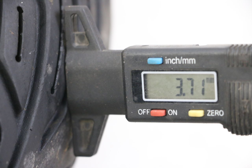 photo de HINTERRADFELGE YAMAHA XMAX X-MAX 125 (2006 - 2009) - Zoom auf Gebrauchszustand