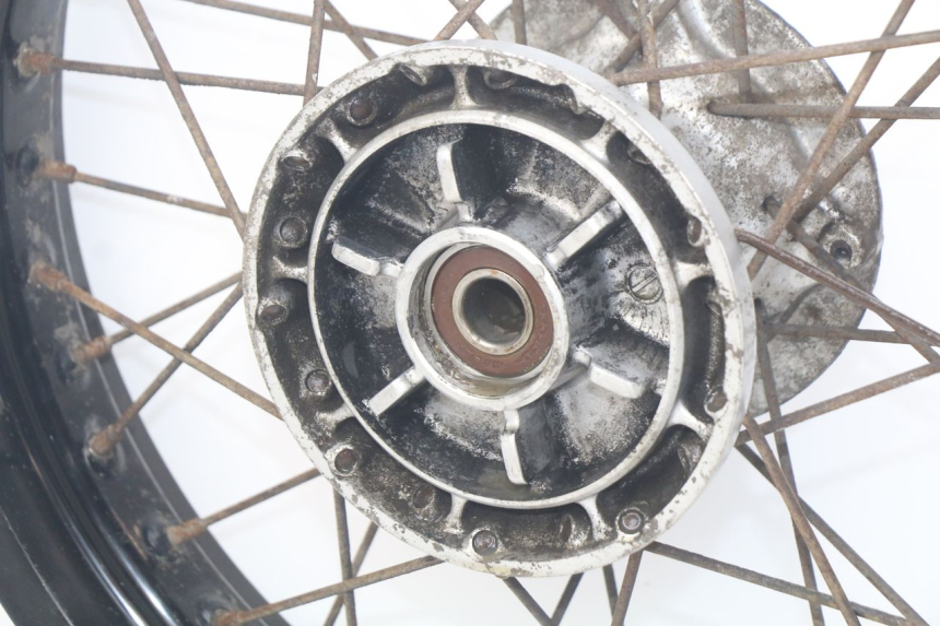 photo de HINTERRAD SUZUKI XF FREEWIND 650 (1997 - 2003) - Fokus auf die Struktur