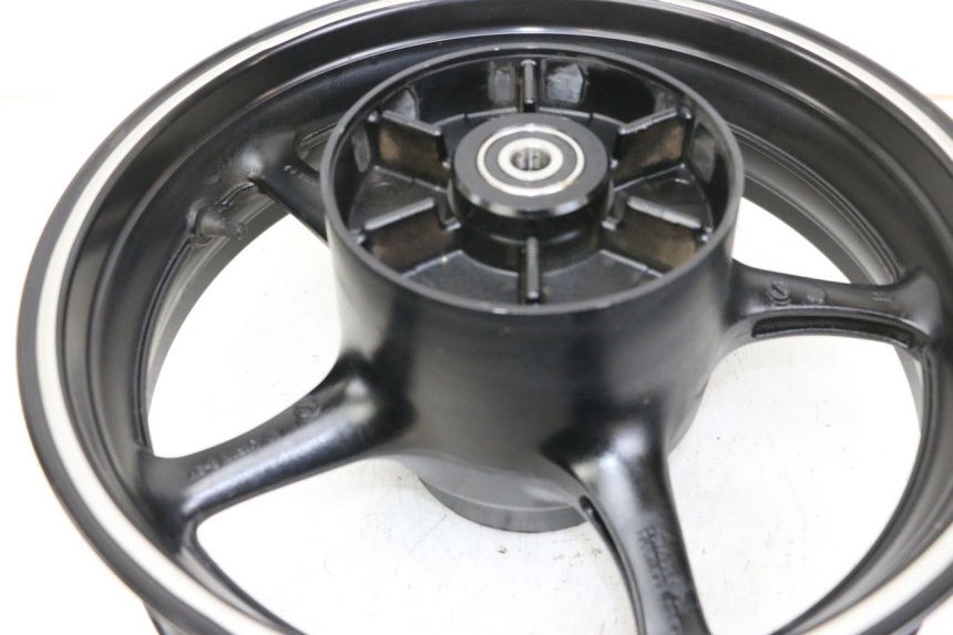 photo de HINTERRADFELGE YAMAHA XJ6 ABS 600 (2008 - 2016) - Zoom auf Gebrauchszustand