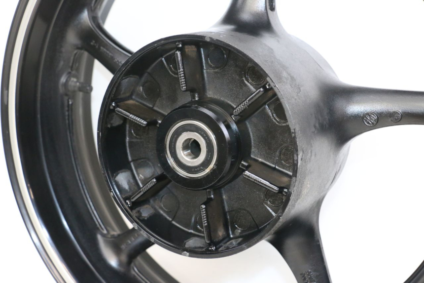 photo de HINTERRADFELGE YAMAHA XJ6 ABS 600 (2008 - 2016) - Oberflächenzustand und Material