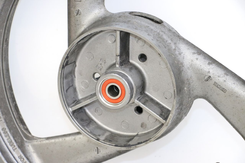 photo de HINTERRADFELGE YAMAHA XJ600 XJ DIVERSION 600 (1992 - 1997) - Technische Nahaufnahme