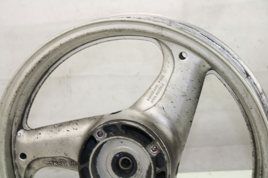 photo de HINTERRADFELGE HONDA XLV VARADERO 125 (2000 - 2006) - Details der Befestigungspunkte