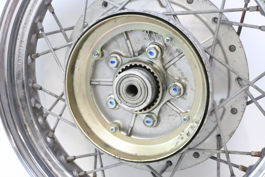 photo de HINTERRADFELGE YAMAHA XV VIRAGO 535 (1988 - 2004) - Detaillierte Sichtprüfung