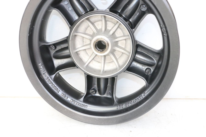 photo de HINTERRADFELGE YAMAHA YP MAJESTY 125 (2007 - 2010) - Zoom auf Gebrauchszustand