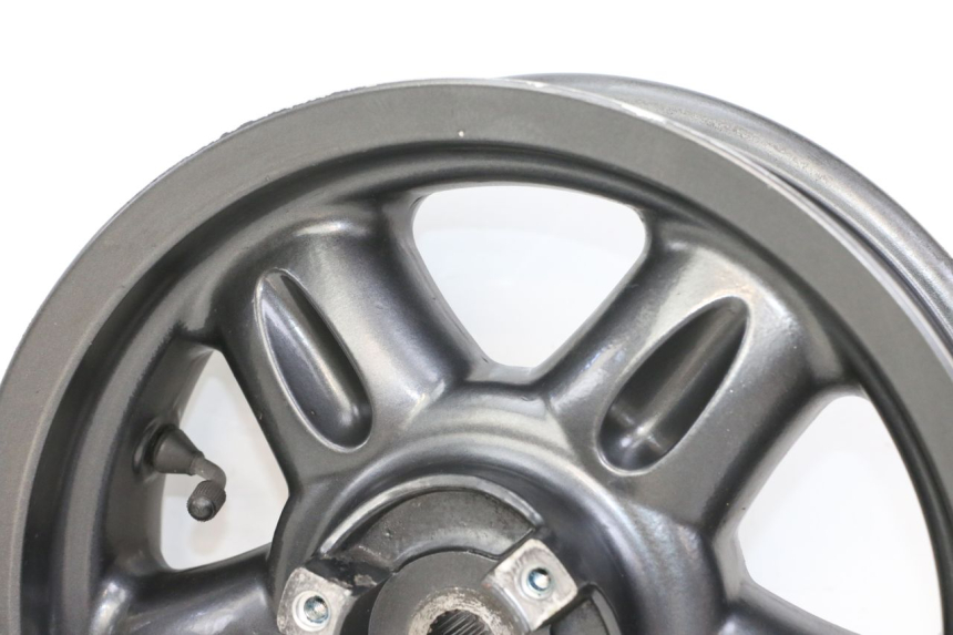 photo de HINTERRADFELGE YAMAHA YP MAJESTY 125 (2007 - 2010) - Details der Befestigungspunkte