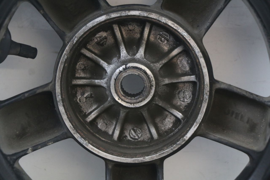 photo de HINTERRADFELGE PIAGGIO ZIP 4T 50 (2018 - 2020) - Oberflächenzustand und Material