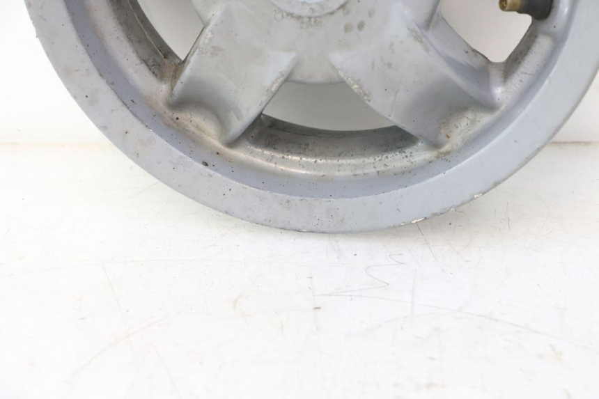 photo de HINTERRADFELGE PIAGGIO ZIP 4T 50 (2006 - 2017) - Details der Befestigungspunkte