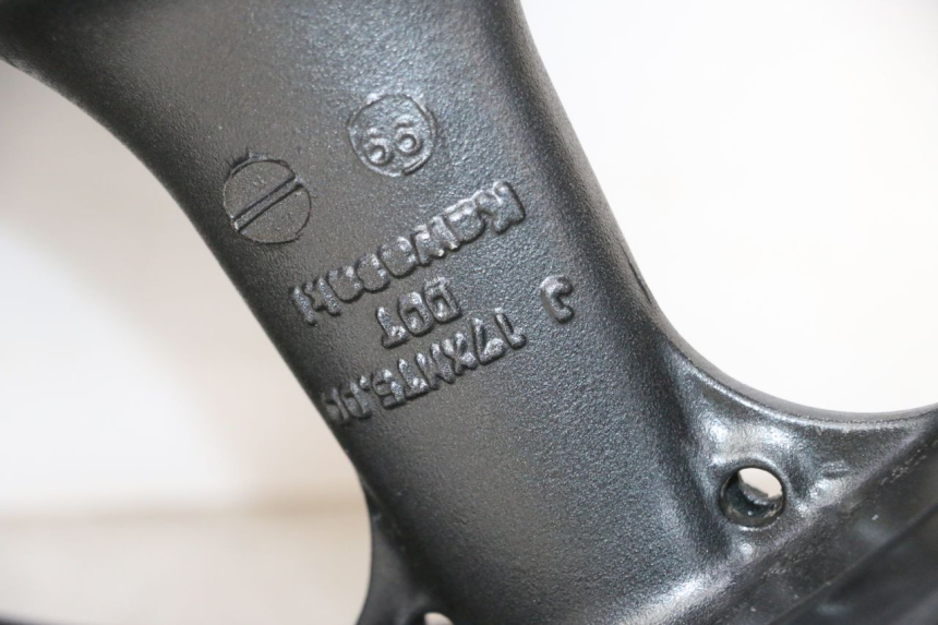 photo de HINTERRADFELGE KAWASAKI ZR 7 750 (1999 - 2004) - Hochauflösende Nahaufnahme