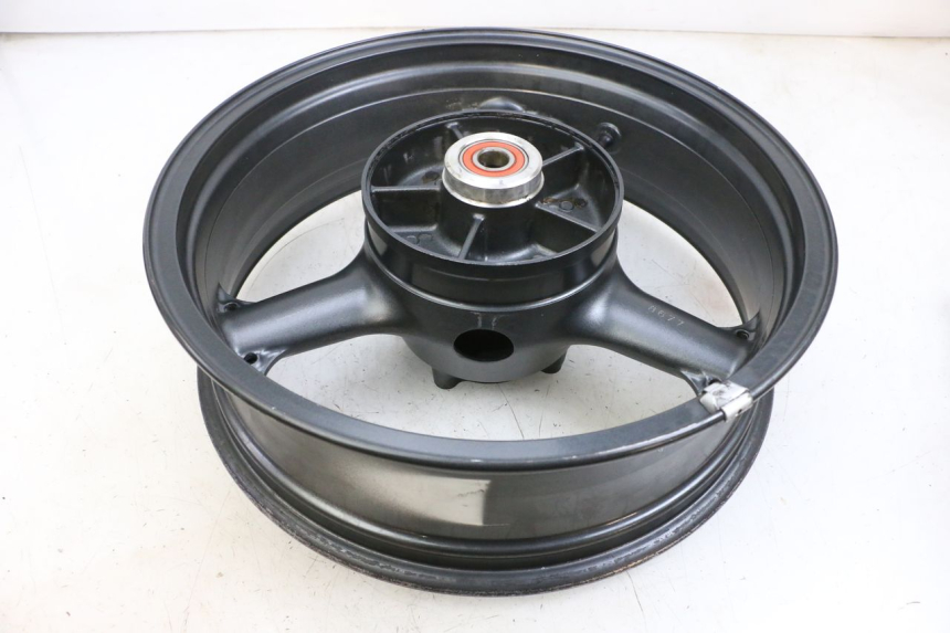 photo de HINTERRADFELGE KAWASAKI ZR 7 750 (1999 - 2004) - Zoom auf Gebrauchszustand