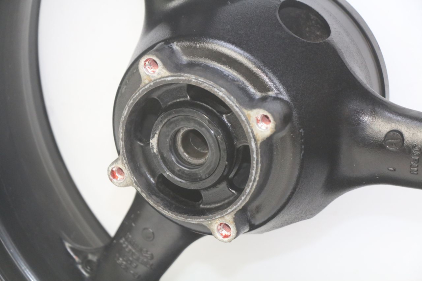 photo de HINTEN FELGE KAWASAKI ZX-6R ZX6R 600 (1995 - 1997) - Hochauflösende Nahaufnahme