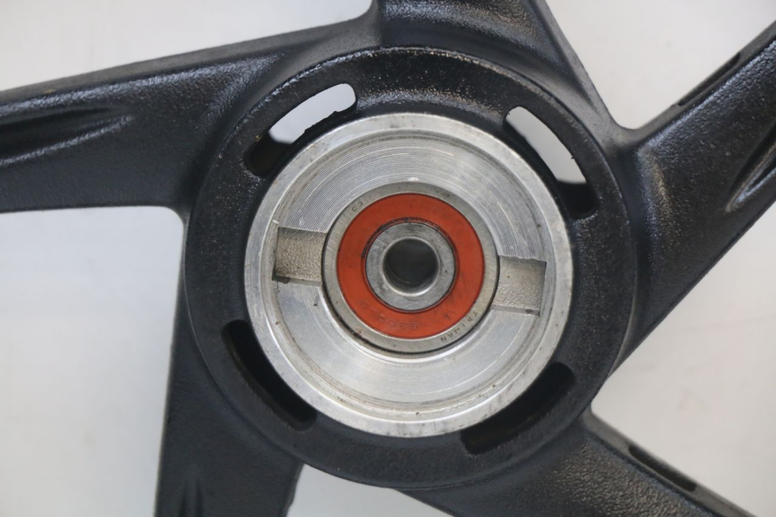 photo de VORDERRADFELGE SUZUKI ADDRESS 110 (2015 - 2020) - Technische Nahaufnahme