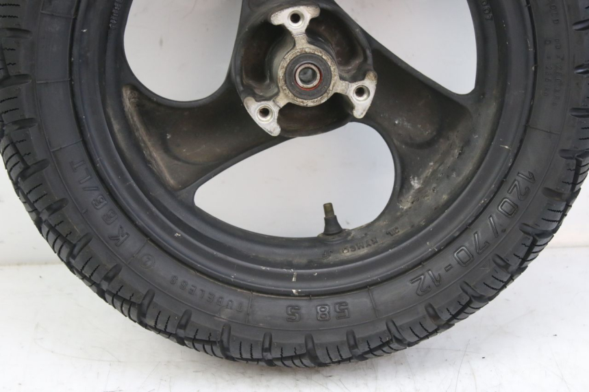 photo de VORDERRAD KYMCO AGILITY 4T 50 (2005 - 2018) - Zoom auf Gebrauchszustand