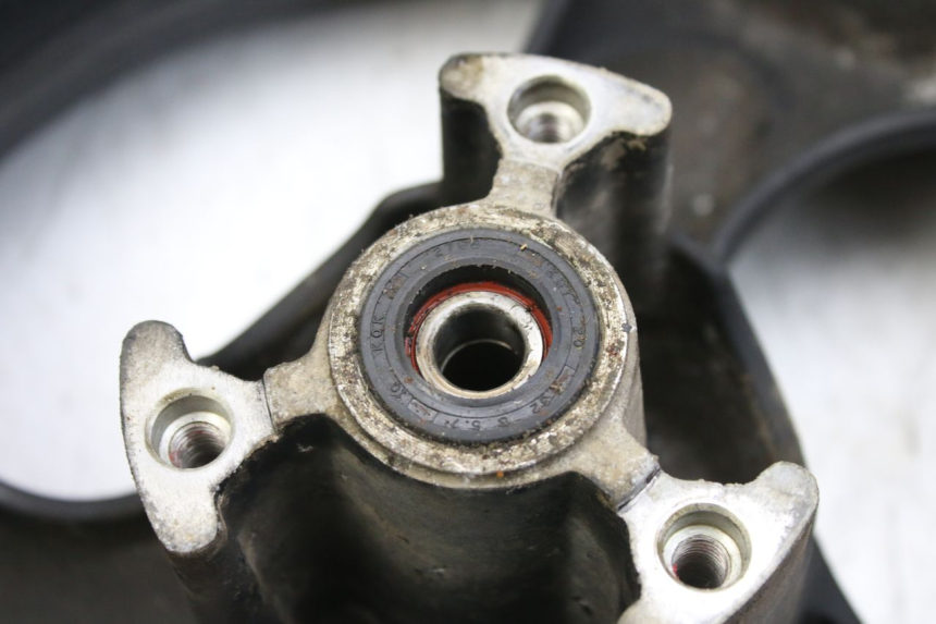 photo de VORDERRAD KYMCO AGILITY 4T 50 (2005 - 2018) - Details der Befestigungspunkte