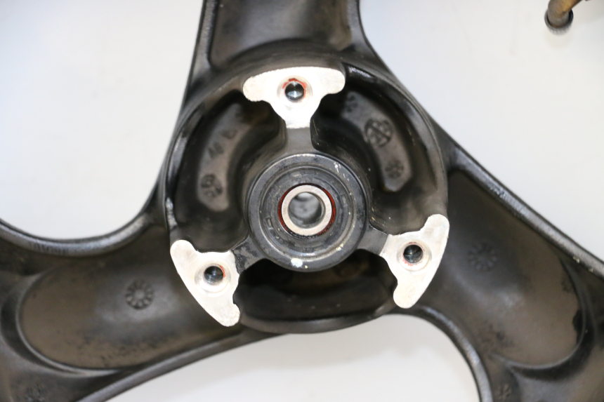 photo de VORDERRADFELGE KYMCO AGILITY 4T 50 (2018 - 2022) - Technische Nahaufnahme