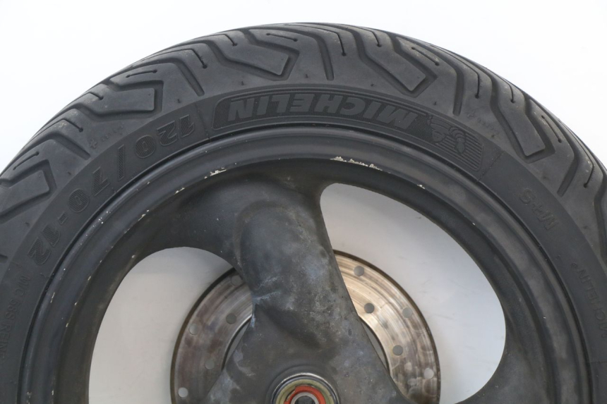 photo de VORDERRADFELGE KYMCO AGILITY CARRY 50 (2011 - 2020) - Details der Befestigungspunkte