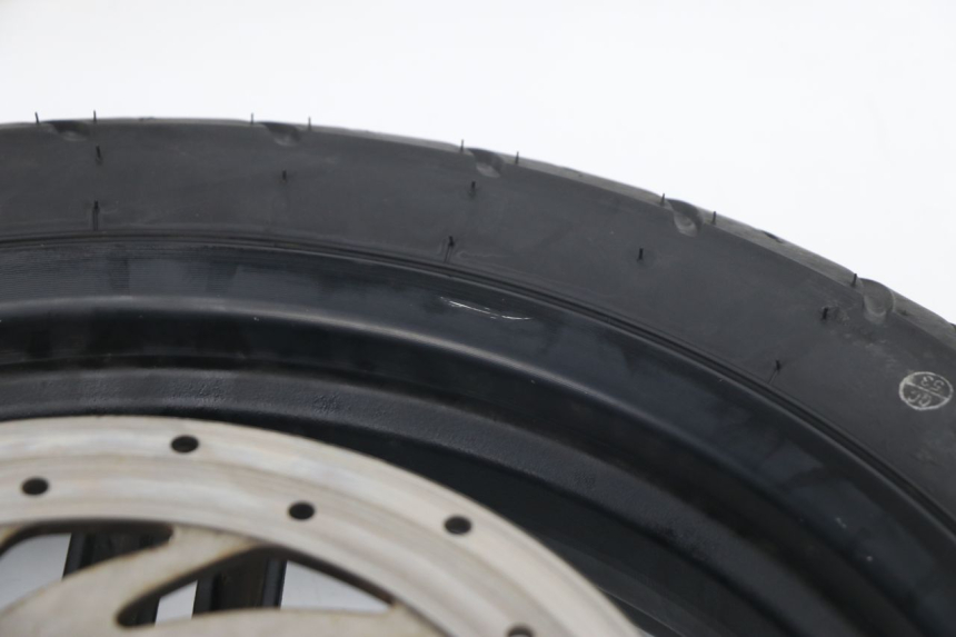 photo de VORDERRADFELGE KYMCO AGILITY CITY 50 (2008 - 2016) - Technische Nahaufnahme