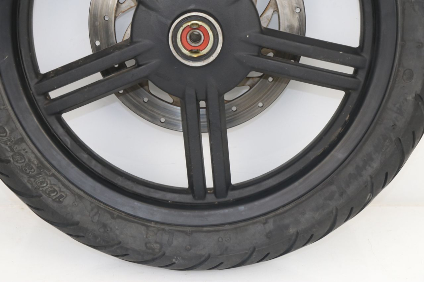 photo de VORDERRADFELGE KYMCO AGILITY CITY 50 (2008 - 2016) - Details der Befestigungspunkte