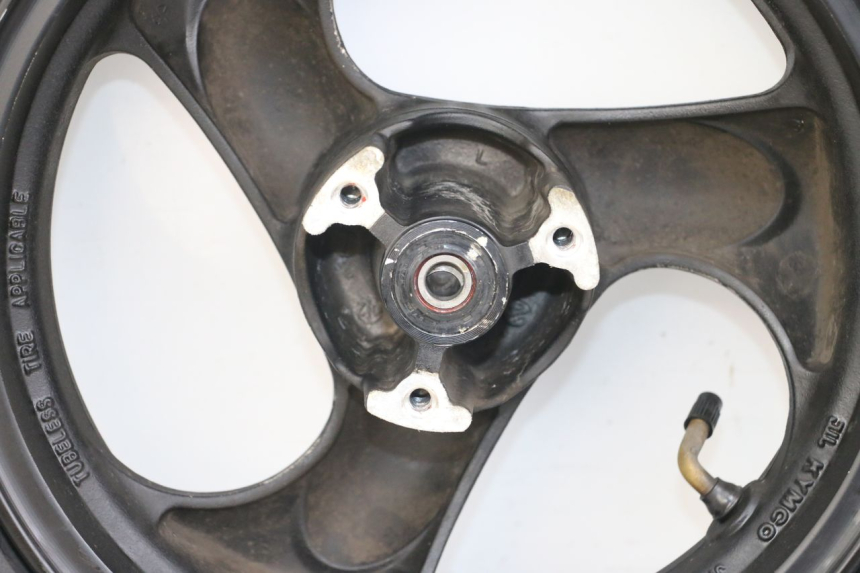 photo de VORDERRADFELGE KYMCO AGILITY FR 2T 50 (2012 - 2017) - Kennzeichnungen und Originalreferenzen