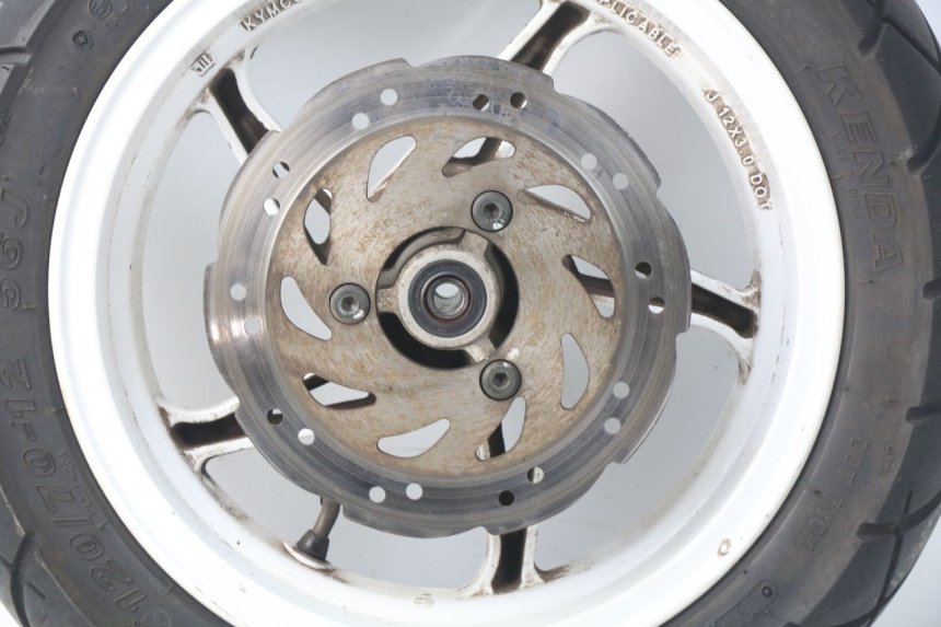 photo de VORDERRAD KYMCO AGILITY RS 2T 50 (2009 - 2013) - Details der Befestigungspunkte