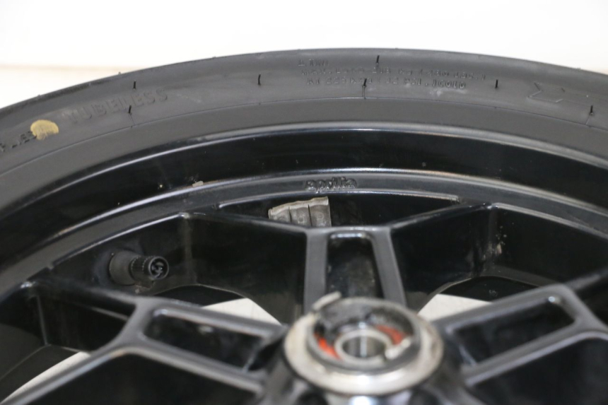 photo de VORDERRADFELGE APRILIA SR MOTARD 50 (2012 - 2018) - Kennzeichnungen und Originalreferenzen