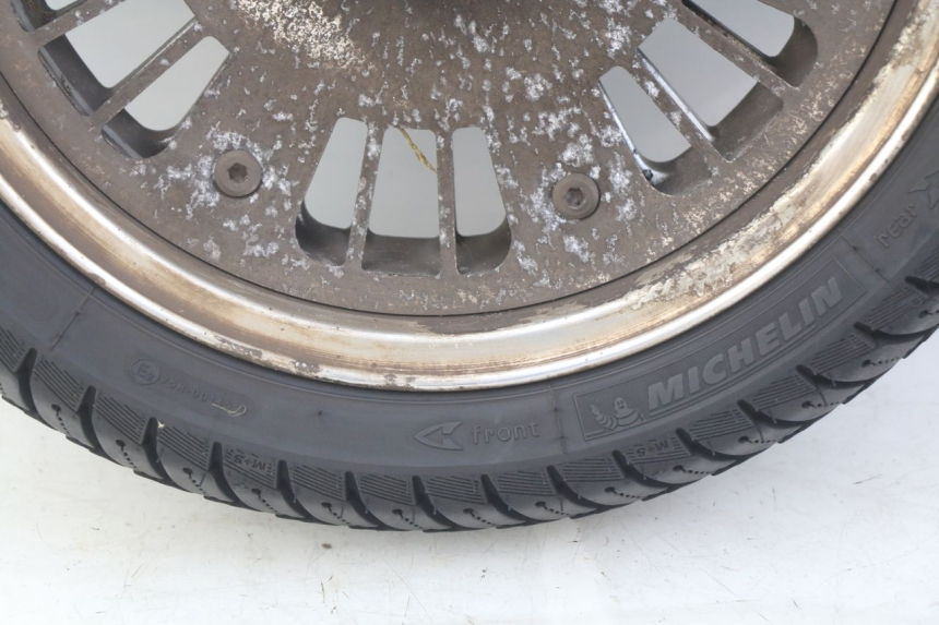 photo de VORDERRADFELGE ECCITY ARTELEC 670 1 (2013 - 2017) - Details der Befestigungspunkte