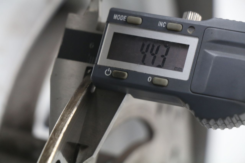 photo de VORDERRADFELGE APRILIA ATLANTIC 125 (2003 - 2009) - Detailansicht des Bauteils