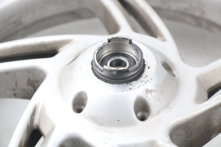 photo de VORDERRADFELGE APRILIA ATLANTIC 125 (2003 - 2009) - Weitere Ansicht des Artikels