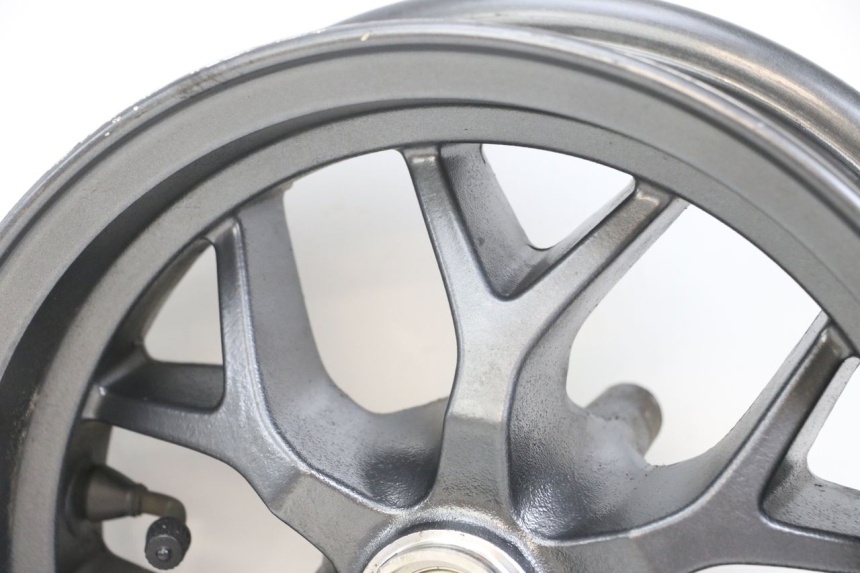 photo de VORDERRADFELGE MBK BOOSTER SPIRIT 50 (2004 - 2017) - Details der Befestigungspunkte