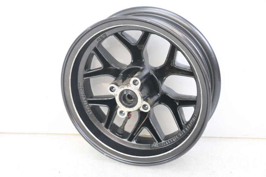 photo de VORDERRADFELGE MBK BOOSTER SPIRIT 50 (2004 - 2017) - Details der Befestigungspunkte