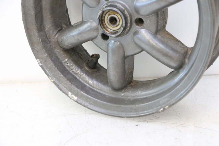 photo de VORDERRADFELGE MBK BOOSTER SPIRIT 50 (1996 - 1999) - Details der Befestigungspunkte