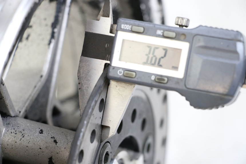 photo de VORDERRADFELGE TNT MOTOR BOSTON 4T 50 (2018 - 2025) - Zoom auf Gebrauchszustand