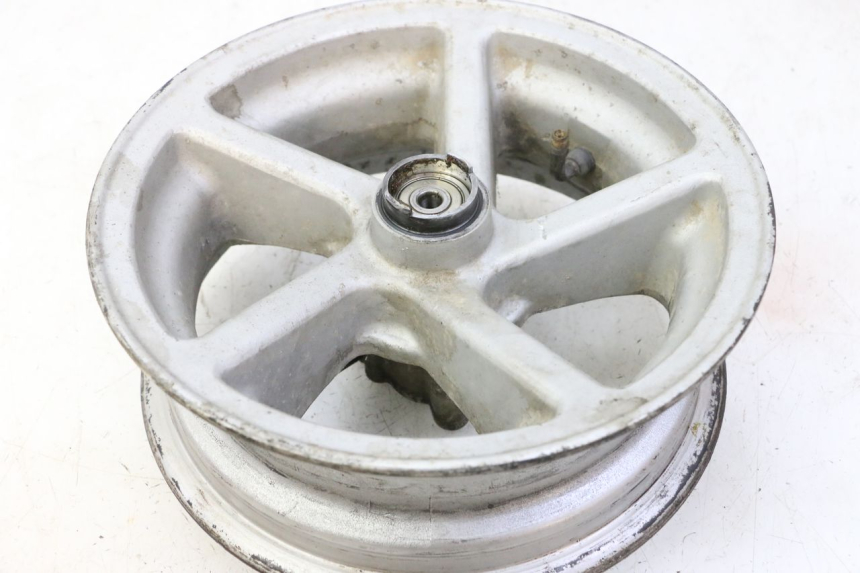 photo de VORDERRADFELGE YAMAHA BW'S 100 (1999 - 2002) - Hochauflösende Nahaufnahme