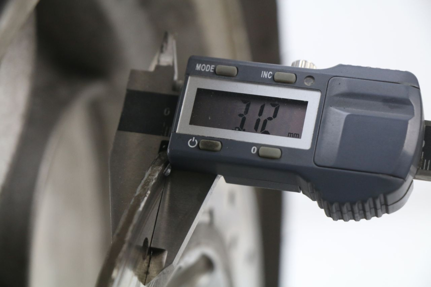 photo de VORDERRADFELGE ERIDER CARGO 1 (2009 - 2018) - Technische Nahaufnahme