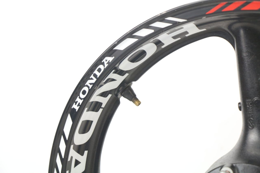 photo de VORDERRADFELGE HONDA CBR 929 RR FIREBLADE 900 (2000 - 2001) - Charakteristische Merkmale