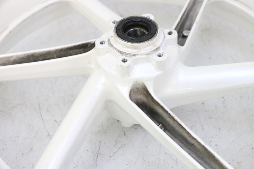 photo de VORDERRADFELGE HONDA CBR RR FIREBLADE 900 (1992 - 1994) - Detailansicht des Bauteils