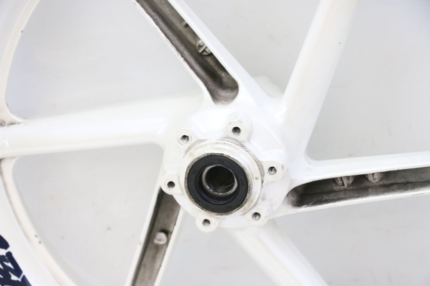 photo de VORDERRADFELGE HONDA CBR RR FIREBLADE 900 (1992 - 1994) - Weitere Ansicht des Artikels