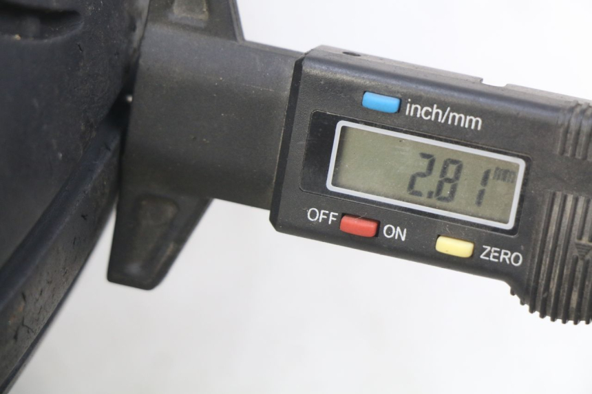 photo de VORDERRADFELGE PEUGEOT CITYSTAR 2T 50 (2018 - 2021) - Zoom auf Gebrauchszustand