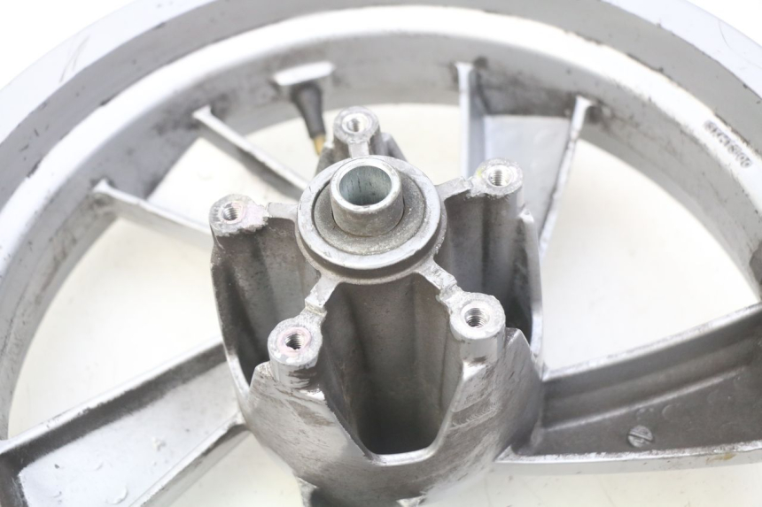 photo de VORDERRADFELGE PEUGEOT CITYSTAR 125 (2011 - 2017) - Hochauflösende Nahaufnahme