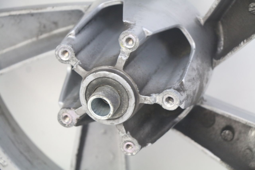 photo de VORDERRADFELGE PEUGEOT CITYSTAR 125 (2011 - 2017) - Technische Nahaufnahme