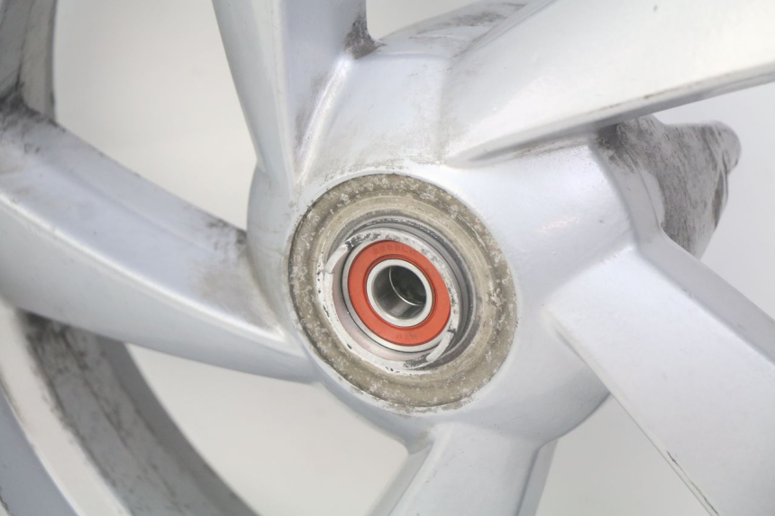 photo de VORDERRADFELGE PEUGEOT CITYSTAR 125 (2011 - 2017) - Oberflächenzustand und Material