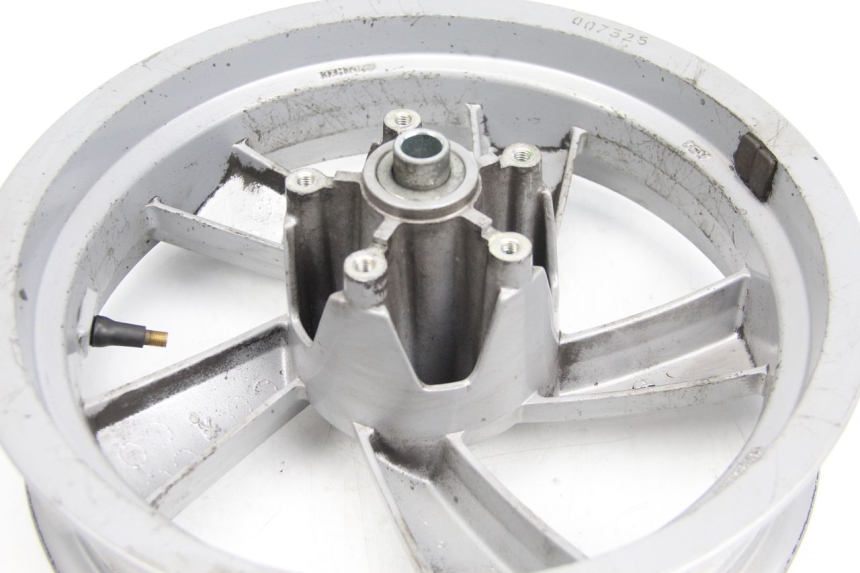 photo de VORDERRADFELGE PEUGEOT CITYSTAR 50 (2013 - 2017) - Details der Befestigungspunkte