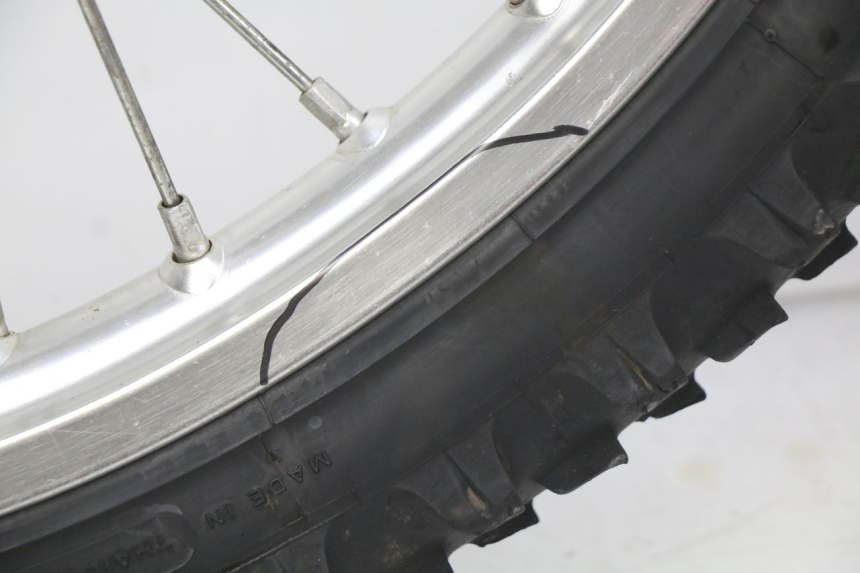 photo de VORDERRAD HONDA CRF CR-F 450 (2005 - 2008) - Fokus auf die Struktur