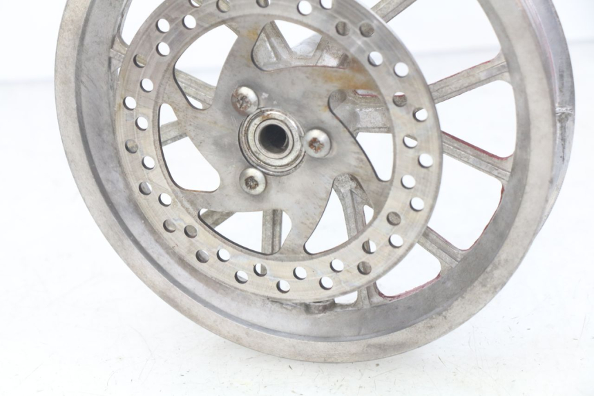 photo de VORDERRAD POCKET BIKE CROSS 50 - Details der Befestigungspunkte